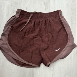 Nike Women’s Tempo Running Shorts - XS